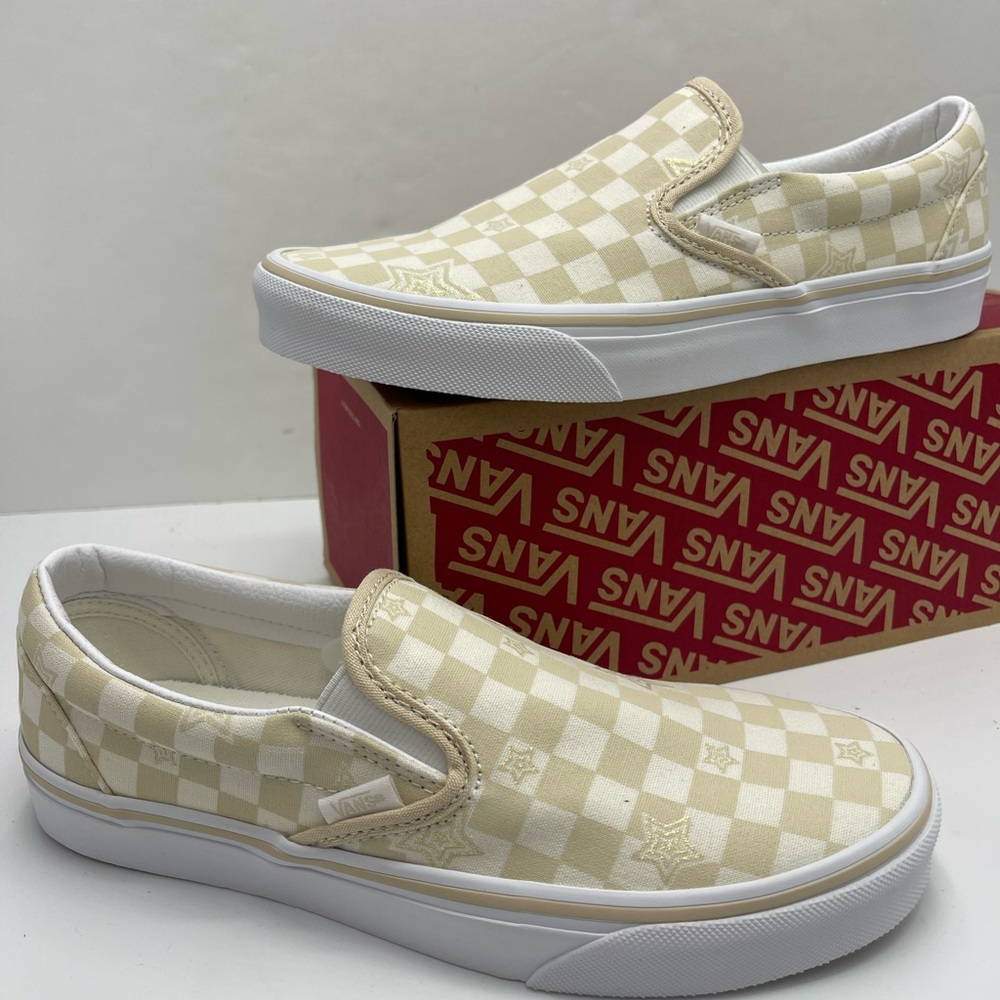 Vans WMNS Classic Slip-On
Checkerboard Stars Tan
VN000CT5JM9 Sneakers - Picture 11 of 16